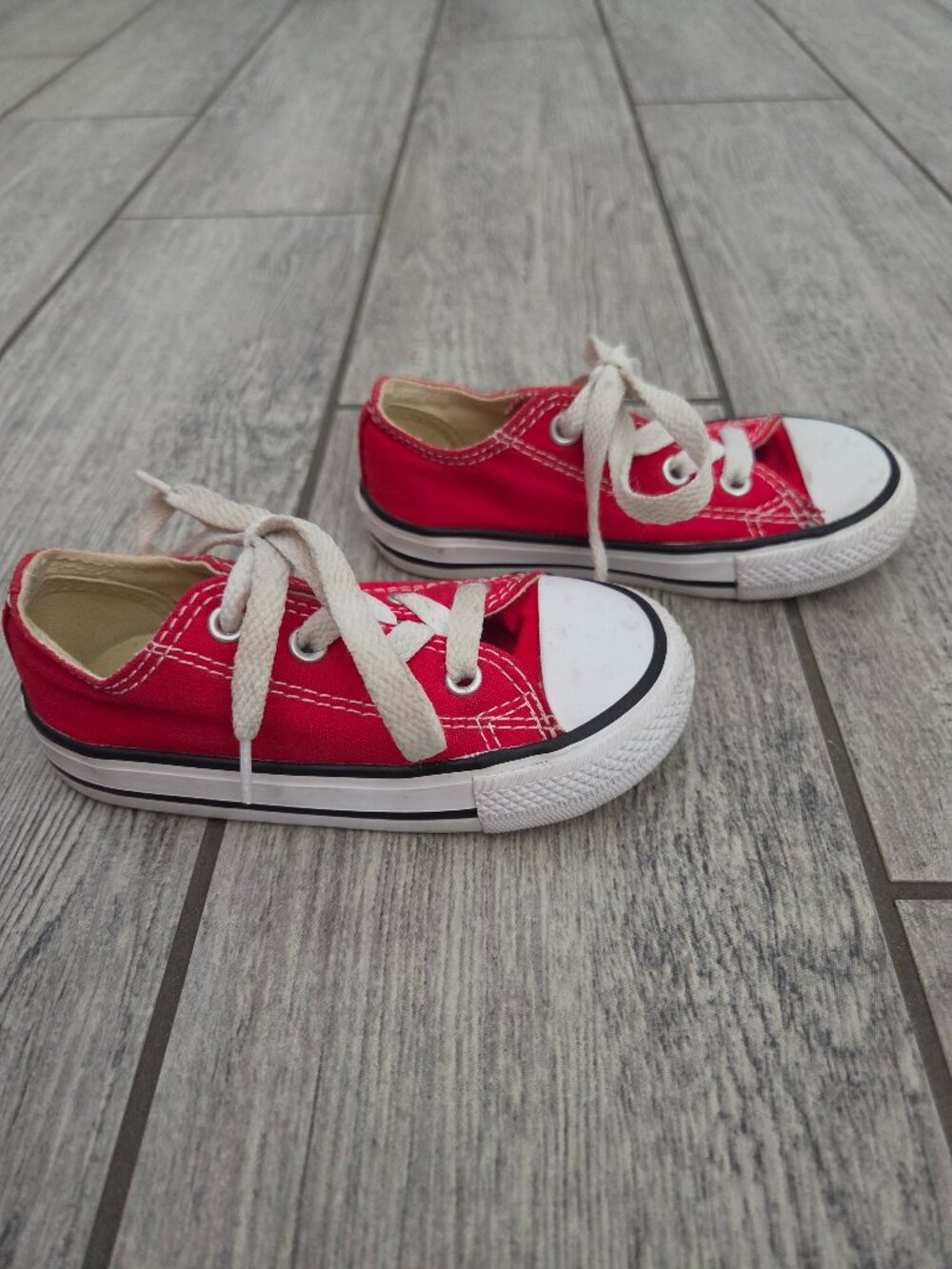 Converse Chuck Taylor All Star Infant Low Top Sneakers Red Size 7